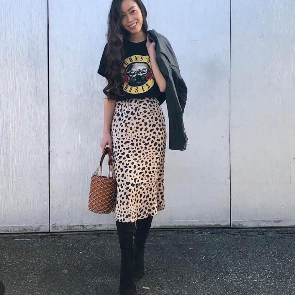 Leopard Print Midi Skirt - Picture 3 of 8